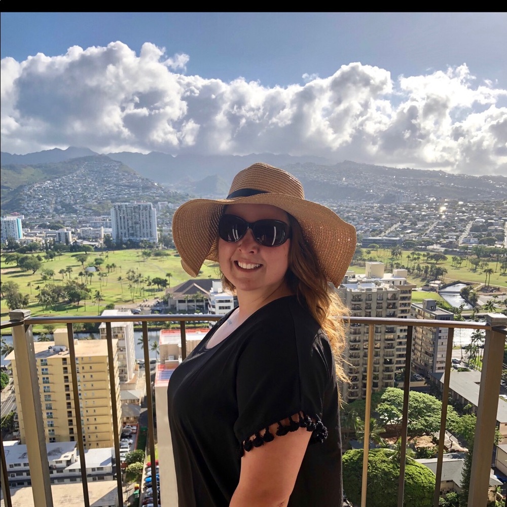 Meet your Posher, Alexis